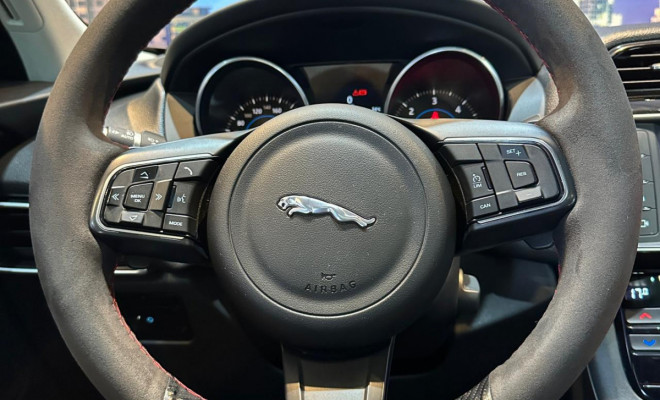Jaguar F-Pace 2.0 Prestige 180cv Diesel Aut. 2017 Diesel-9