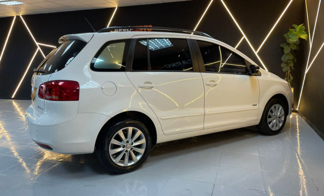 VW - VolksWagen SPACEFOX  TREND I MOTION 1.6  2013 Flex  C/Multimidia-3