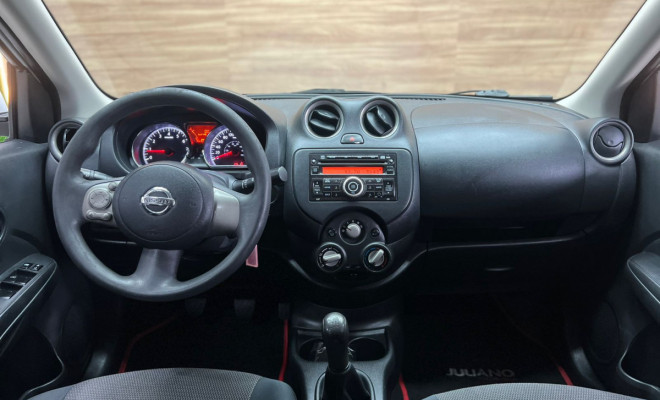 Nissan VERSA SL 1.6 16V Flex Fuel 4p Mec. 2014 Flex-4