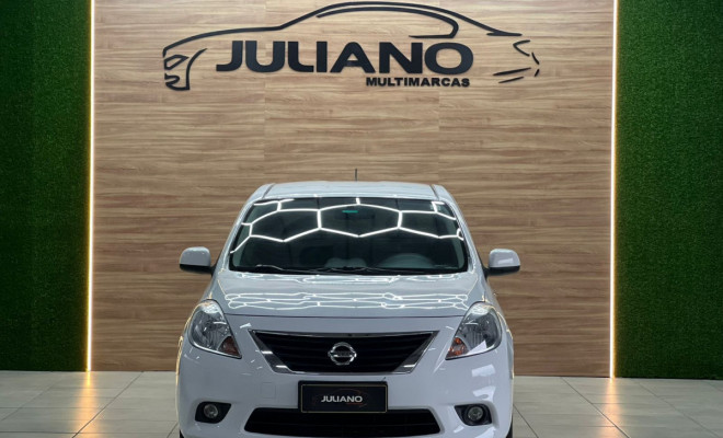 Nissan VERSA SL 1.6 16V Flex Fuel 4p Mec. 2014 Flex-12