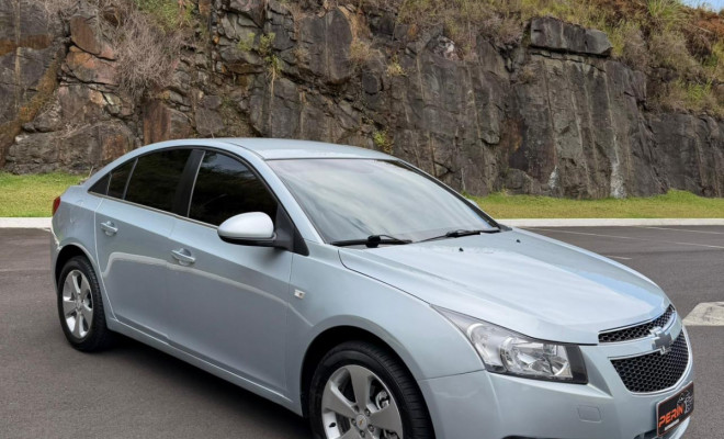 GM - Chevrolet CRUZE LT 1.8 16V FlexPower 4p Aut. 2013 Flex-3