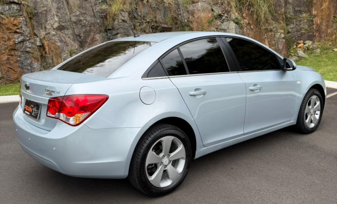 GM - Chevrolet CRUZE LT 1.8 16V FlexPower 4p Aut. 2013 Flex-9