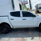 Mitsubishi L200 Tri. Outd. GLX 2.4 CD 4x4 Die. Mec. 2023 Diesel-2