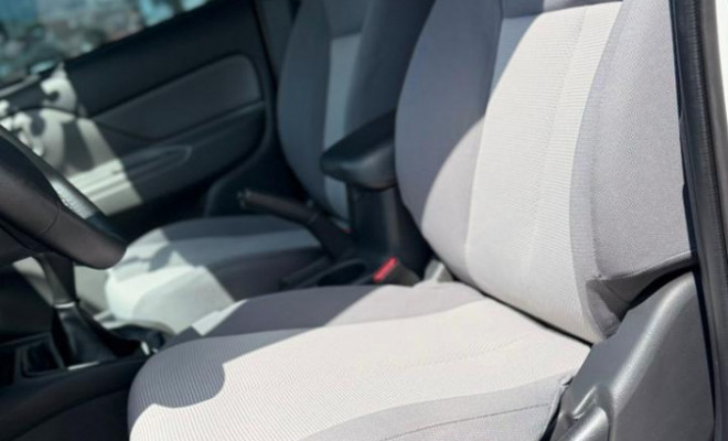 Mitsubishi L200 Tri. Outd. GLX 2.4 CD 4x4 Die. Mec. 2023 Diesel-9