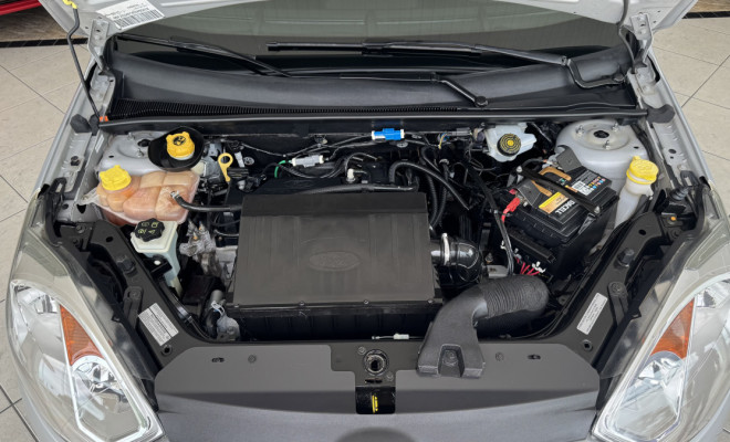 Ford Fiesta Sedan SE 1.6 8V Flex 4p 2014 Flex-5