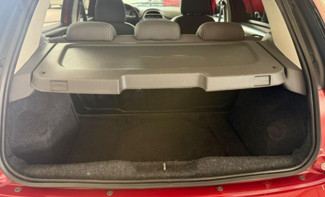 Fiat Punto ATTRACTIVE 1.4 Fire Flex 8V 5p 2014 Flex-7