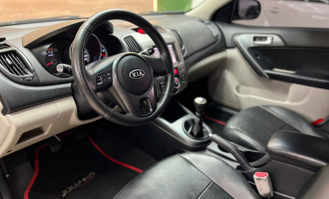 Kia Motors Cerato 1.6 16V Mec. 2011 Gasolina-3