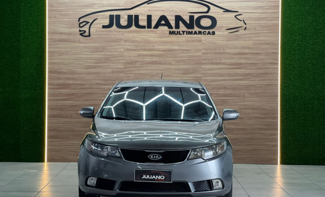 Kia Motors Cerato 1.6 16V Mec. 2011 Gasolina-12