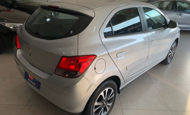 GM - Chevrolet ONIX HATCH LTZ 1.4 8V FlexPower 5p Aut. 2016 Flex-5