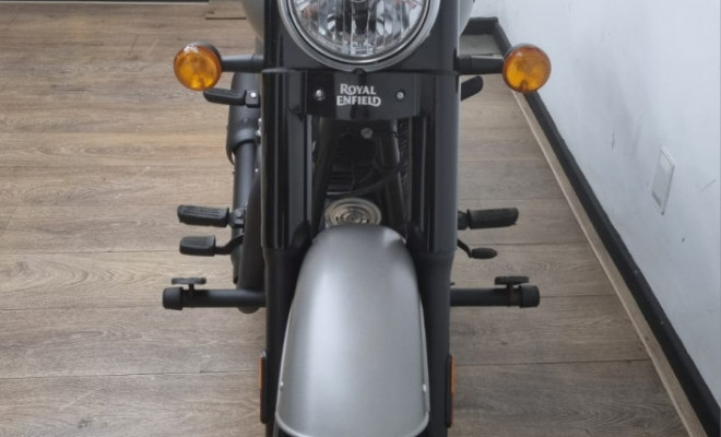 Royal Enfield Classic 350 Dark 2025 Gasolina-1