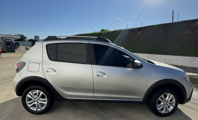 Renault SANDERO STEPWAY Flex 1.6 16V 5p 2020 Flex-0