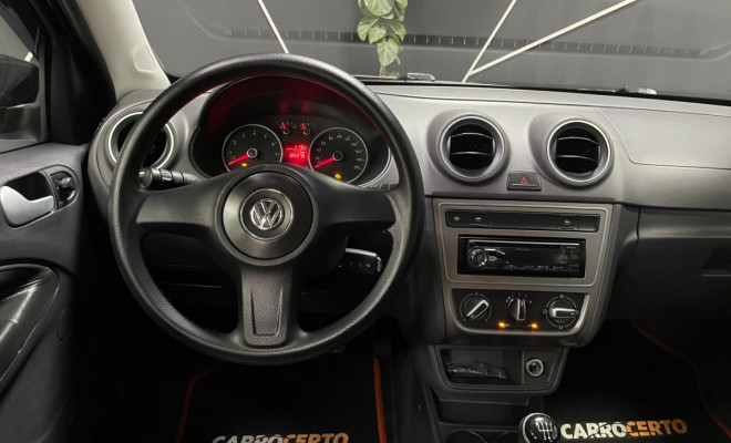 VW - VolksWagen Gol (novo) 1.0 2014   Completo    Bancos em couro-5