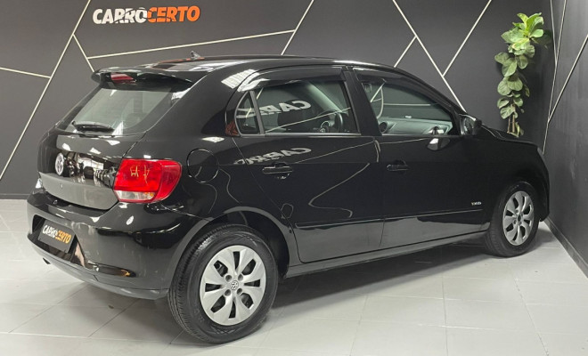 VW - VolksWagen Gol (novo) 1.0 2014   Completo    Bancos em couro-3