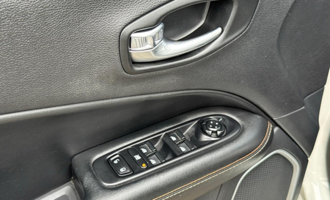 Jeep COMPASS LONGITUDE 2.0 4x2 Flex 16V Aut. 2018 Flex-8