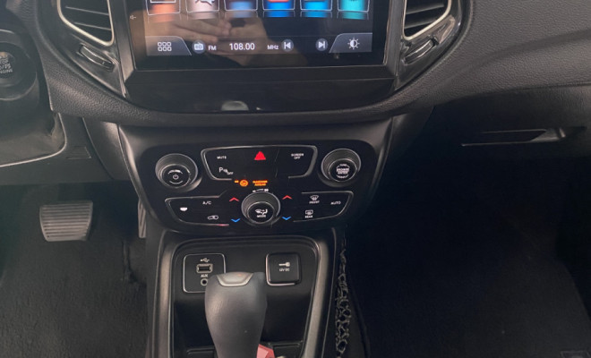 COMPASS LONGITUDE 2.0 4x2 Aut 2018-13