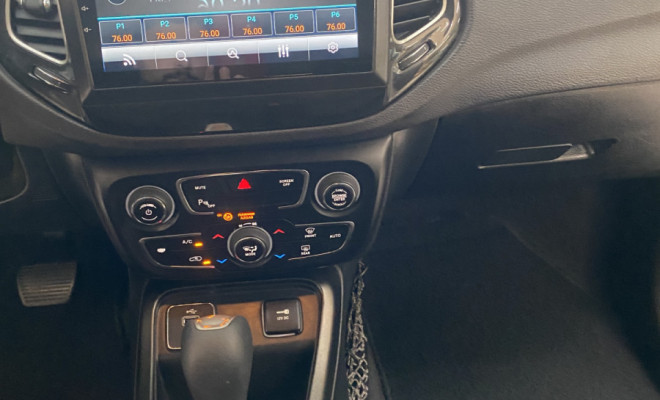 COMPASS LONGITUDE 2.0 4x2 Aut 2018-13