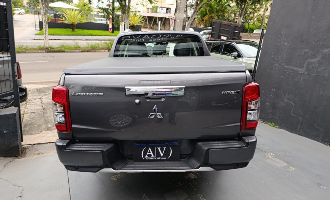 Mitsubishi L200 Triton Sport HPE-S 2.4 CD Dies. Aut 2023 Diesel-2