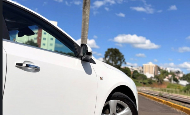 GM - Chevrolet CRUZE HB Sport LTZ 1.8 16V FlexP. 5p Aut 2012 Flex-13