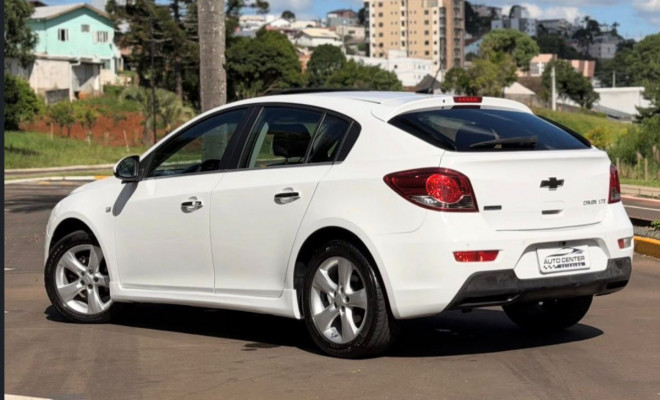 GM - Chevrolet CRUZE HB Sport LTZ 1.8 16V FlexP. 5p Aut 2012 Flex-11