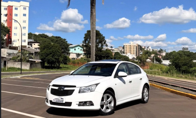 GM - Chevrolet CRUZE HB Sport LTZ 1.8 16V FlexP. 5p Aut 2012 Flex