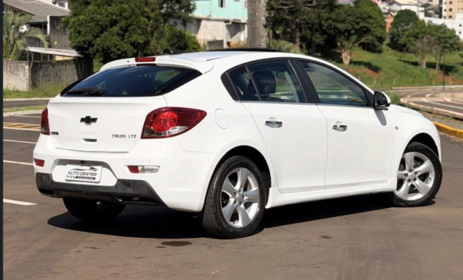 GM - Chevrolet CRUZE HB Sport LTZ 1.8 16V FlexP. 5p Aut 2012 Flex-15