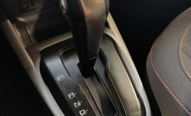 GM - Chevrolet ONIX HATCH LTZ 1.4 8V FlexPower 5p Aut. 2015 Flex-6