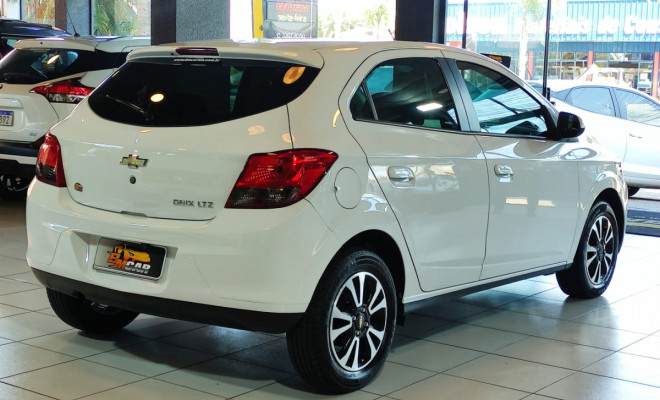 GM - Chevrolet ONIX HATCH LTZ 1.4 8V FlexPower 5p Aut. 2015 Flex-1