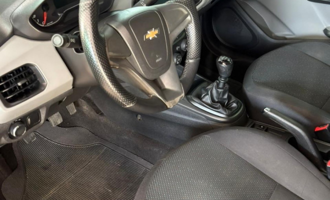 GM - Chevrolet ONIX HATCH Joy 1.0 8V Flex 5p Mec. 2017 Flex-8