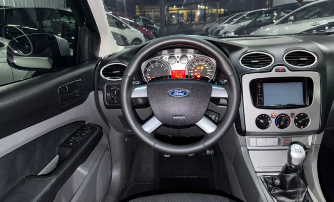 Ford Focus 1.6 S/SE/SE Plus Flex 8V/16V  5p 2011 Flex-7