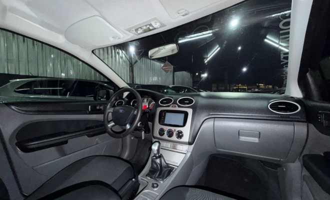 Ford Focus 1.6 S/SE/SE Plus Flex 8V/16V  5p 2011 Flex-8