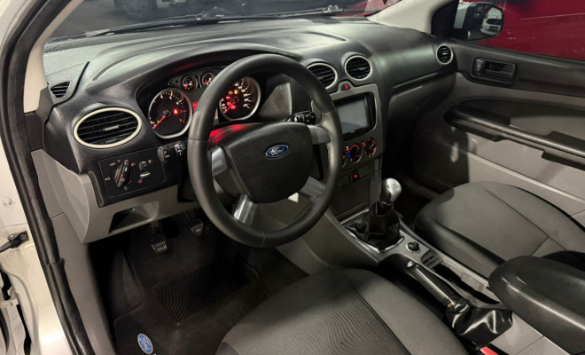 Ford Focus 1.6 S/SE/SE Plus Flex 8V/16V  5p 2011 Flex-5