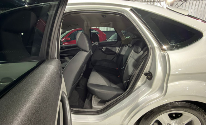 Ford Focus 1.6 S/SE/SE Plus Flex 8V/16V  5p 2011 Flex-10