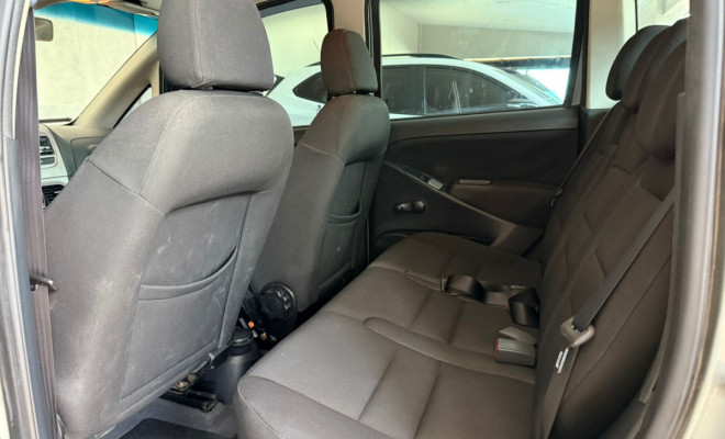 Fiat Idea ATTRACTIVE 1.4 Fire Flex 8V 5p 2014 Flex-8