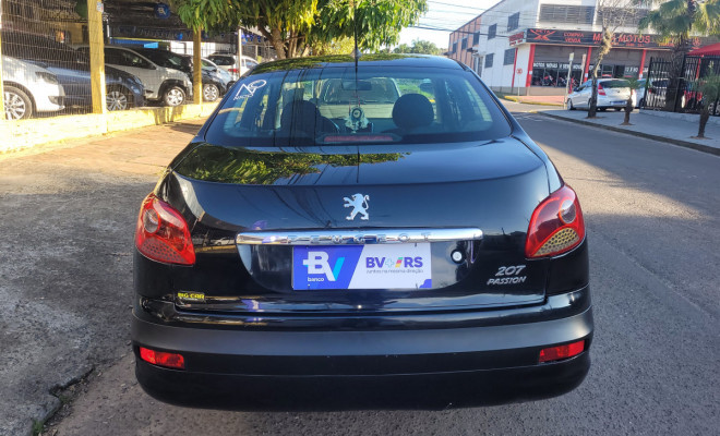 Peugeot 207 Sedan Passion XR 1.4 Flex 8V 4p 2010 Flex-4