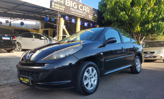 Peugeot 207 Sedan Passion XR 1.4 Flex 8V 4p 2010 Flex-8