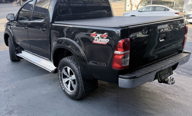 Toyota Hilux CD SRV D4-D 4x4 3.0 TDI Diesel Aut 2011 Diesel-2