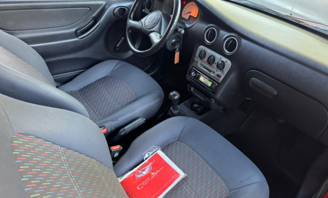 GM - Chevrolet Celta 1.0/Super/N.Piq.1.0 MPFi VHC 8V 3p 2002 Gasolina-5