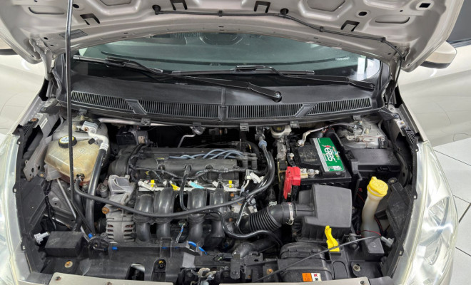 Ford Ka+ Sedan 1.5 SE/SE PLUS 16V Flex 4p 2015 Flex-1