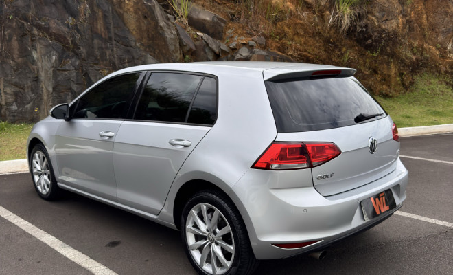 VW - VolksWagen Golf Comfortline 1.6 MSI Total Flex Aut. 2016 Flex-4