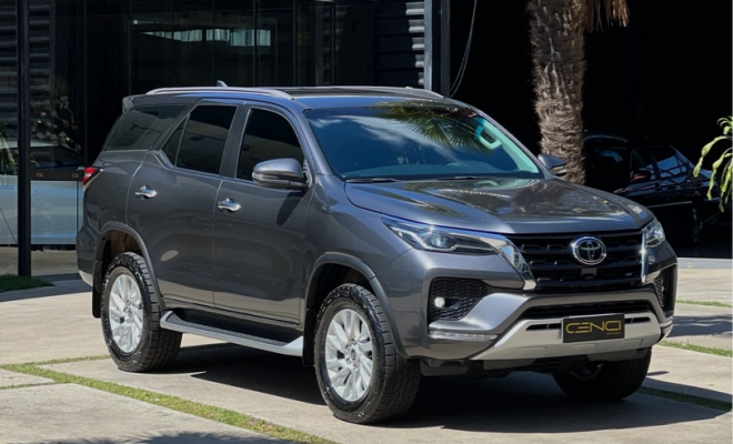 Toyota Hilux SW4 SRX 4x4 2.8 TDI 16V Dies. Aut. 2021 Diesel