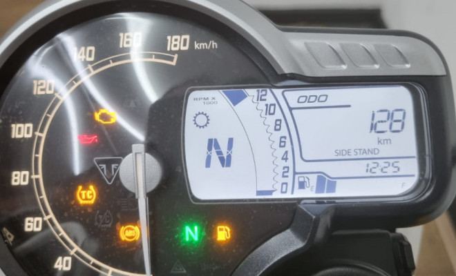 TRIUMPH SPEED 400 2025 Gasolina-4