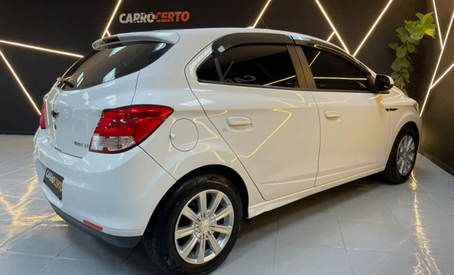 GM - Chevrolet ONIX HATCH LT 1.0 Mec. 2014  OPORTUNIDADE 100% FINANCIADO-3