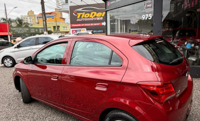 GM - Chevrolet ONIX HATCH LT 1.0 8V FlexPower 5p Mec. 2019 Flex-0