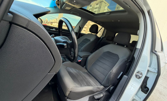 VW - VolksWagen Golf Highline 1.4 TSI 140cv Aut. 2014 Flex-7