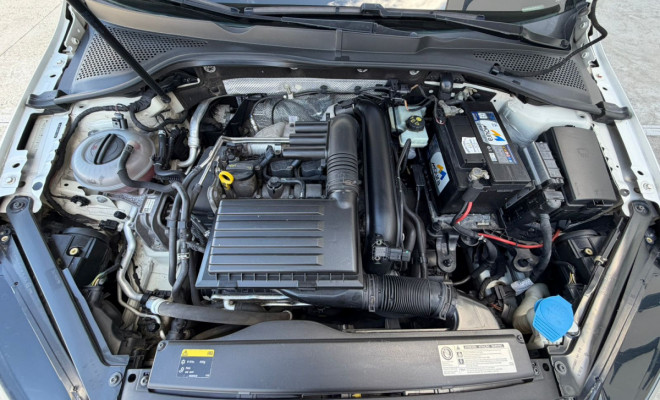 VW - VolksWagen Golf Highline 1.4 TSI 140cv Aut. 2014 Flex-9