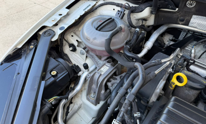 VW - VolksWagen Golf Highline 1.4 TSI 140cv Aut. 2014 Flex-11