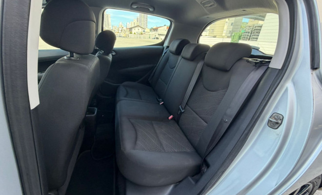 Peugeot 308 Active 1.6 Flex 16V 5p mec. 2013 Flex-7