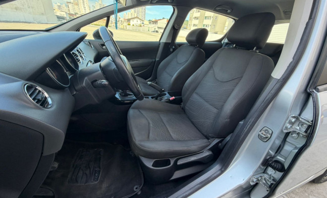 Peugeot 308 Active 1.6 Flex 16V 5p mec. 2013 Flex-6