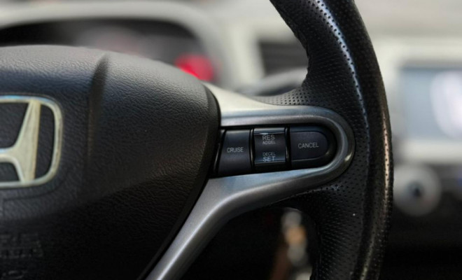 Honda Civic Sed. LXL/LXL SE 1.8 Flex 16V Mec. 2011 Flex-11