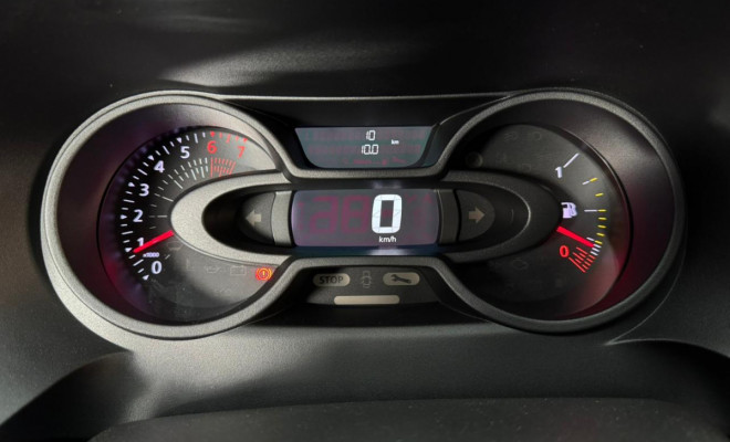 Renault OROCH Intense 1.6 Flex 16V Mec. Zero KM Flex-9